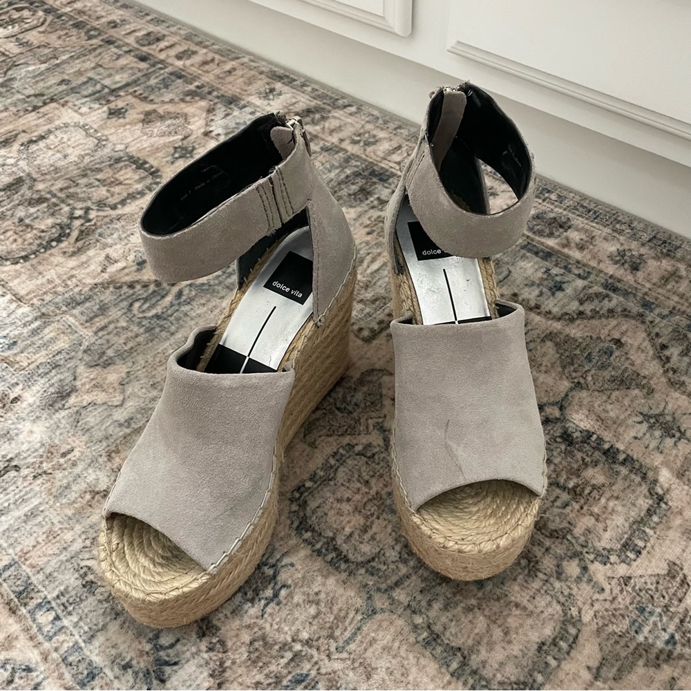 Dolce Vita suede espadrille platform sandals 7